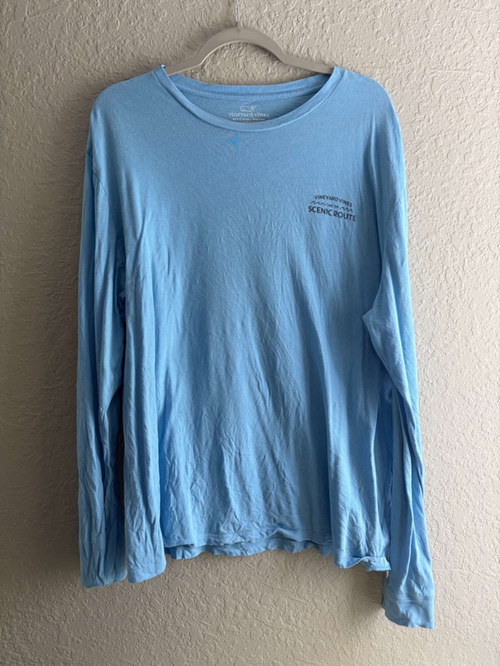 Vineyard Vines Men’s Long-Sleeve Tee in Sky Blue